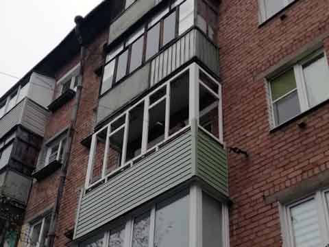 Застеклить балкон в Ярославле